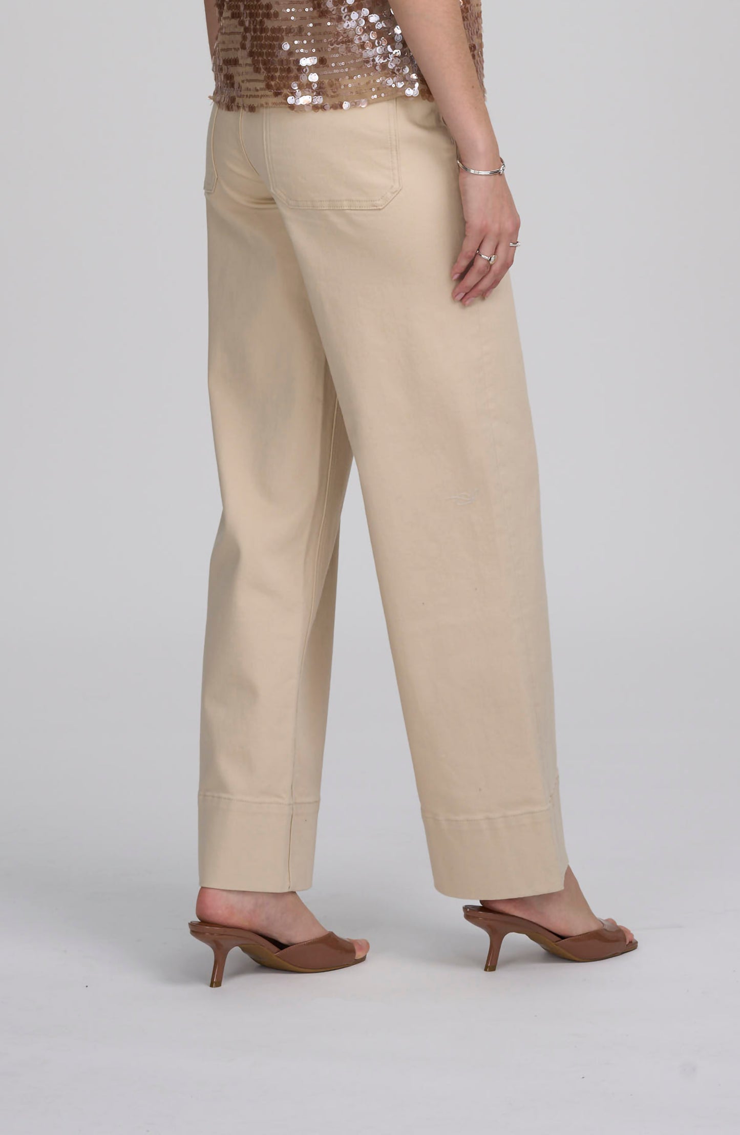 Cropped Wide Leg Jean