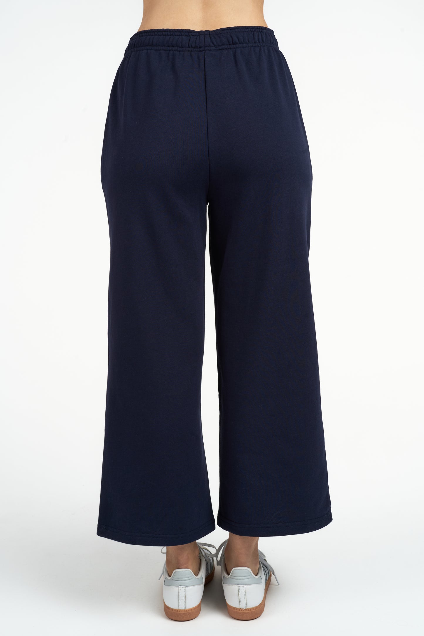 Cropped Leg Sweatpant